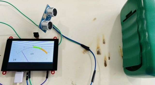 HC-SR04 ESP32 TFT Display