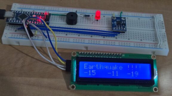 Earthquake Detector using Arduino ADXL335 Accelerometer